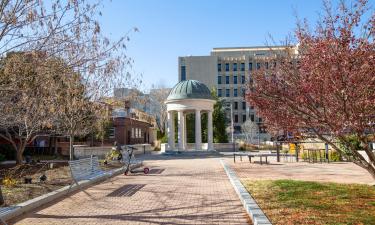 Hotellid huviväärsuse Ülikool George Washington University lähedal