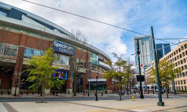 Hoteli v bližini znamenitosti arena Spectrum Center