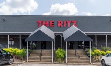 Renginių vieta „The Ritz“: viešbučiai netoliese
