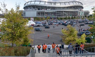 Hotelek Empower Field at Mile High közelében