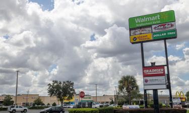 Hotels near Lee Road Shopping Center