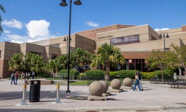 Centrinės Floridos universitetas: viešbučiai netoliese