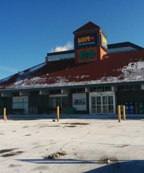 Oshawa şehrindeki en çok ziyaret edilen simge yapılardan biri.