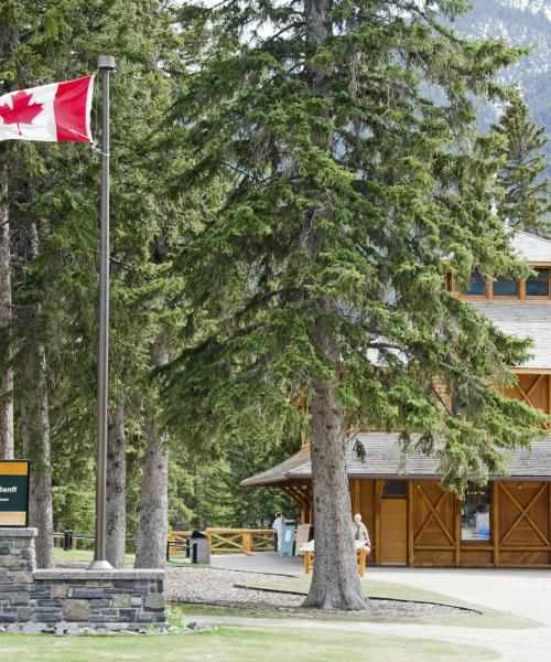 Một trong những địa danh được ghé thăm nhiều nhất ở Banff.