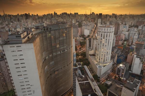 Studio , 1 quarto e sala ao lado metrô Republica