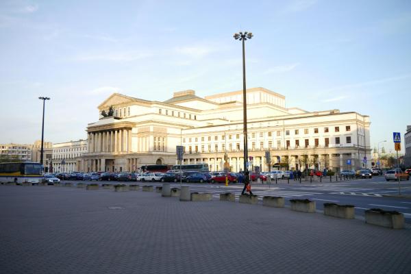 Perfect location two bedrooms with balkony, Varșovia, Polonia
