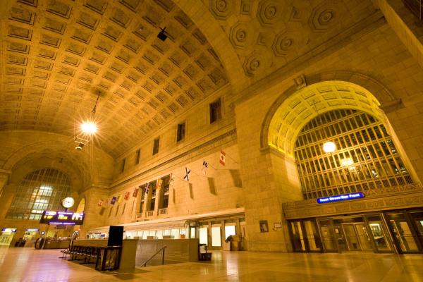 Toronto Amazing Designer Suite w Lake View need Union Station