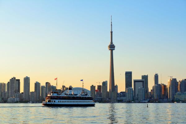 Toronto Amazing Designer Suite w Lake View need Union Station