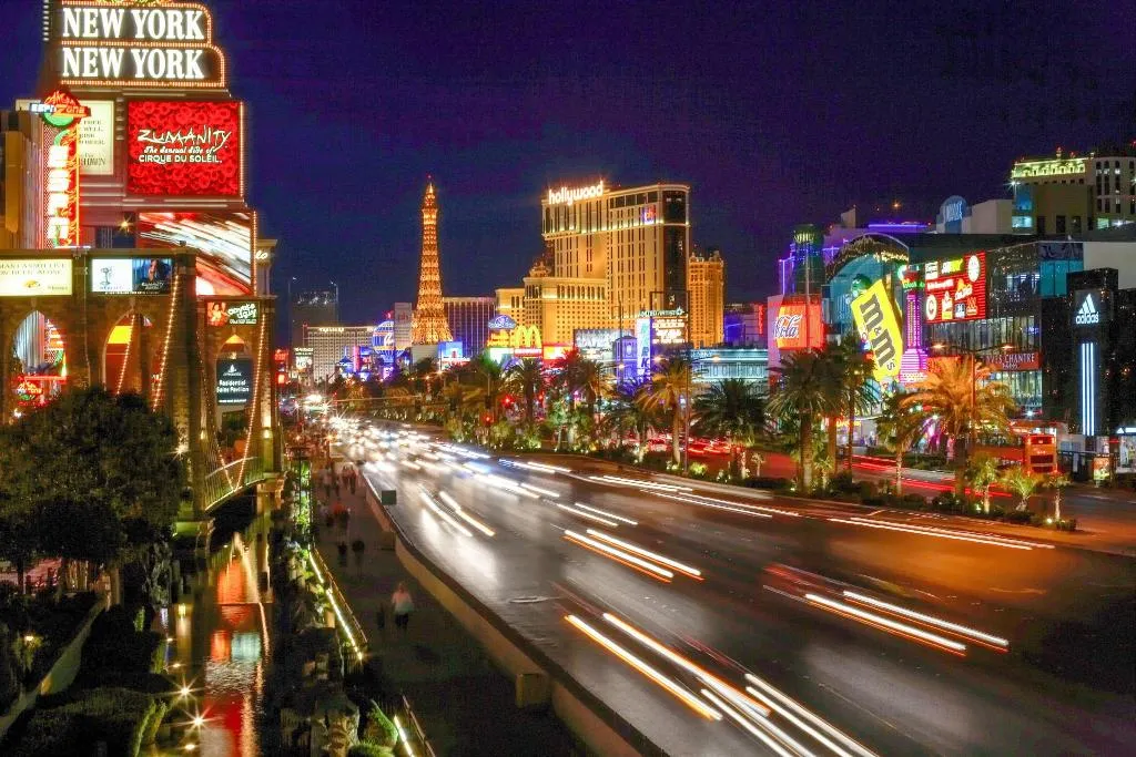 Cómo pasar una luna de miel en Las Vegas 9