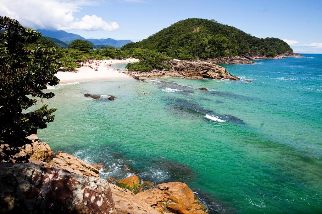 Praia em Paraty - Foto Booking