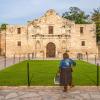 Viesnīcas netālu no apskates objekta vēstures piemineklis The Alamo