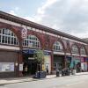 Hotel dekat Stasiun Kereta Bawah Tanah Kentish Town.