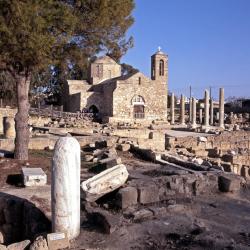 St. Paul's Pillar, Pafosas