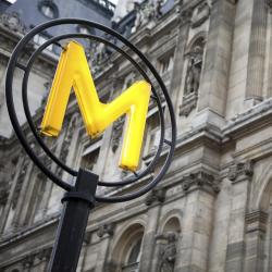 H&ocirc;tel de Ville Metro Station