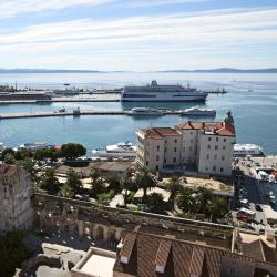 Split Ferry Port