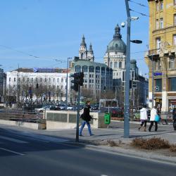 Postaja podzemne željeznice Deák Ferenc tér