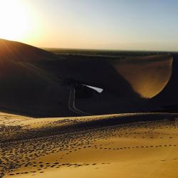 中國敦煌鸣沙山月牙泉最佳飯店