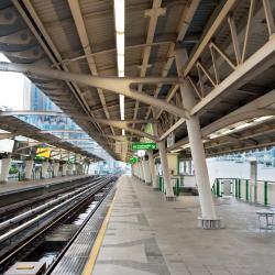 BTS エカマイ駅