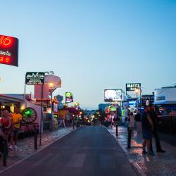 The Strip (Avenida Dr Francisco S à Carneiro), Albufeira