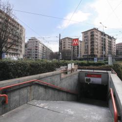 Станция метро De Angeli
