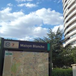 Станция метро "Мезон-Бланш"