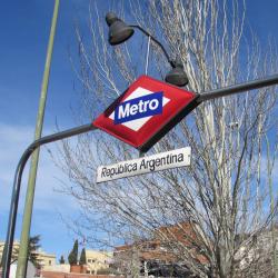 República Argentina Metro Station