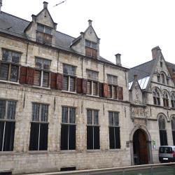 Museo Maagdenhuis - Casa de las doncellas