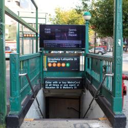 Metrostation Broadway – Lafayette Street
