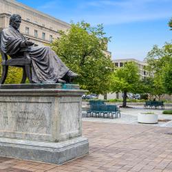 Estátua Chief Justice John Marshall