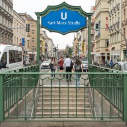 Estación de metro Karl-Marx-Strasse