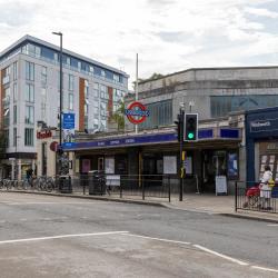 Ealing Common Tube Station