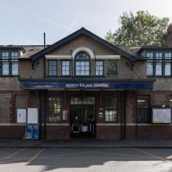 Estación de metro North Ealing