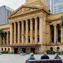 Brisbane City Hall, Brisbenas