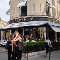 ถนน Avenue Montaigne