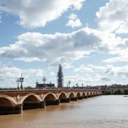 Pont de Pedra de Bordeus