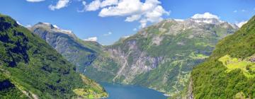 Chalets de montaña en Fiordo de Geiranger