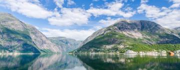 Vandrerhjem i Hardangerfjorden