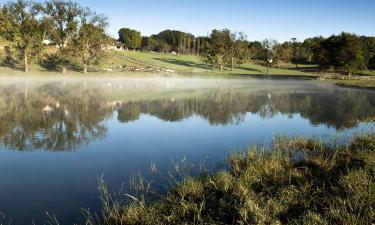 Cabins in Midlands Meander