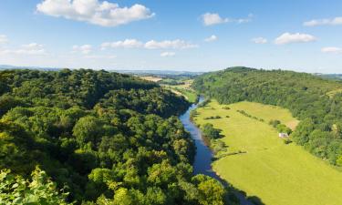 Hotels with Parking in Wye Valley