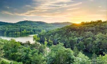 Gæludýravæn hótel á svæðinu Table Rock Lake