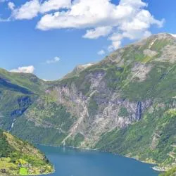 Geiranger Fjord 6軒のシャレー