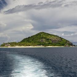Mamanuca Islands 15 resorts