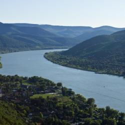 Danube Bend 120 family hotels