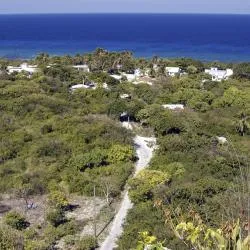 Cayman Brac 4軒のコテージ
