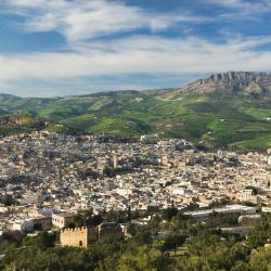 Fès