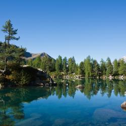 Grisons 326 4-star hotels
