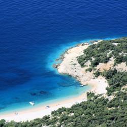 Cres ostrov 6 of the glamping sites