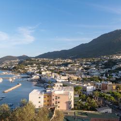 Ischia Island 631 hotels with parking