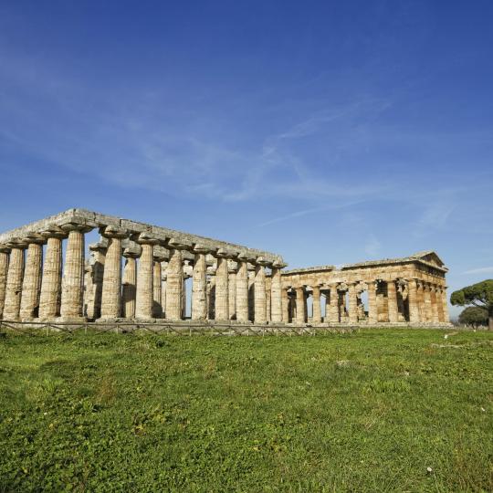 Templos de Paestum y rutas de la mozzarella de búfala
