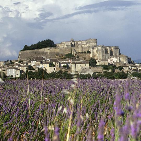 Hrady a zámky v regióne Drôme